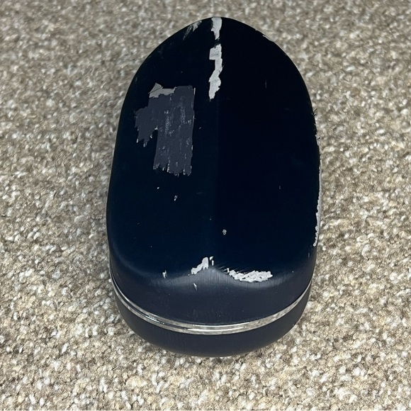 *Damaged* Giorgio Armani Solid Black Hard Sunglasses Case w/ Gray Cleaning Cloth - Picture 8 of 13